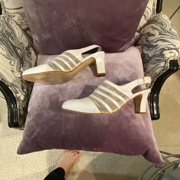 LEATHER HEELS - Picture 2 of 4